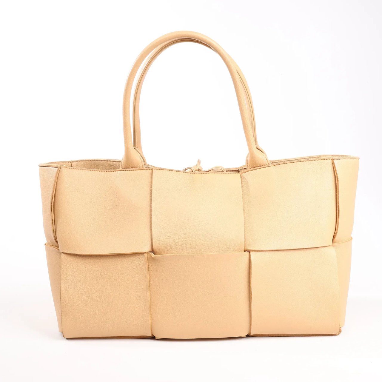 Bottega Veneta Bottega Veneta The Arco Maxi Intrecciato Large Leather Handbag in Beige Beige