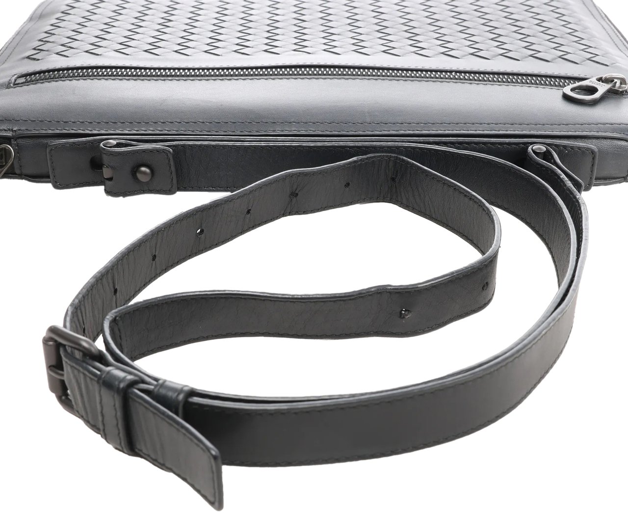 Bottega Veneta Bottega Veneta Intrecciato Crossbody Bag in Black Zwart