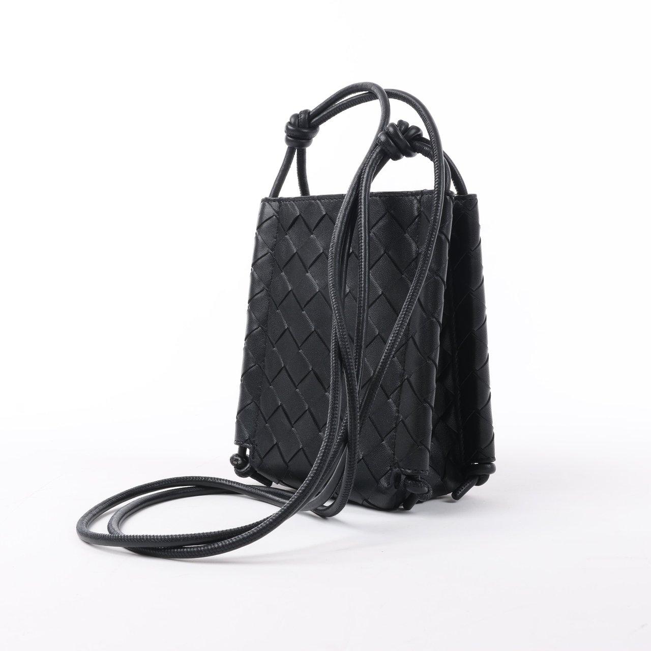 Bottega Veneta Bottega Veneta Intrecciato Leather Shoulder bag in Black Zwart