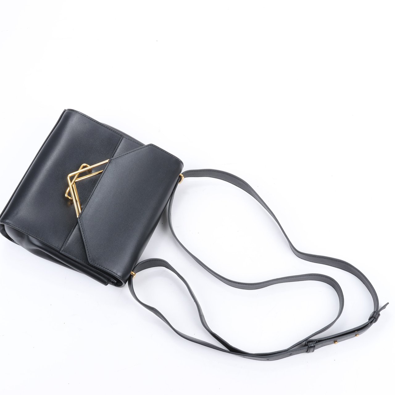 Bottega Veneta Bottega Veneta Box Calfskin Nappa Clip Shoulder Bag in Black Zwart