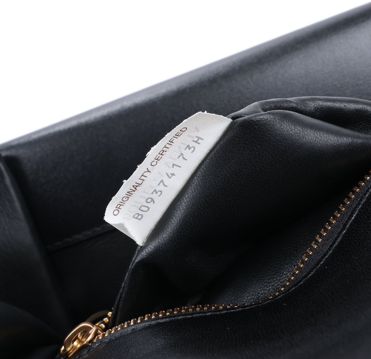 Bottega Veneta Bottega Veneta Box Calfskin Nappa Clip Shoulder Bag in Black Zwart