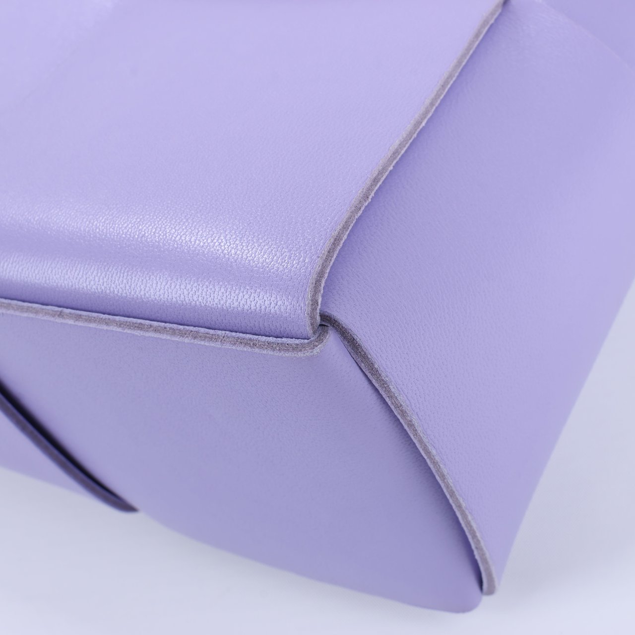 Bottega Veneta Bottega Veneta Nappa Maxi Intrecciato Small Arco 2Way Handbag in Purple Paars