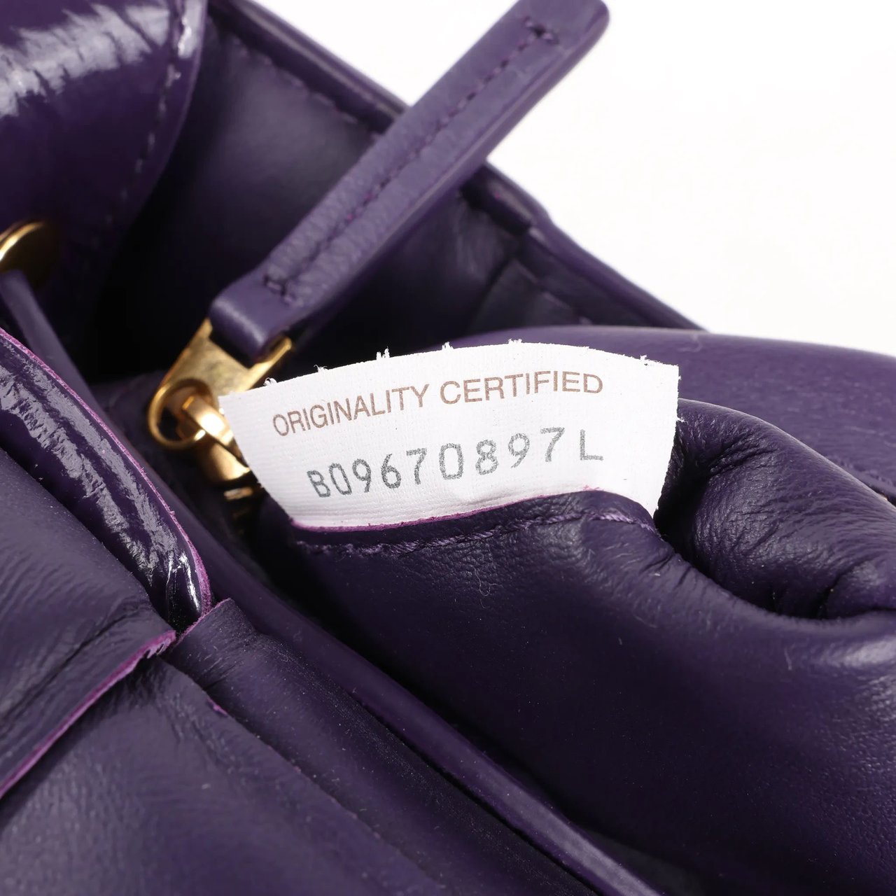 Bottega Veneta Bottega Veneta Padded Cassette Maxi Intrecciato Leather Shoulder Bag in Purple Paars