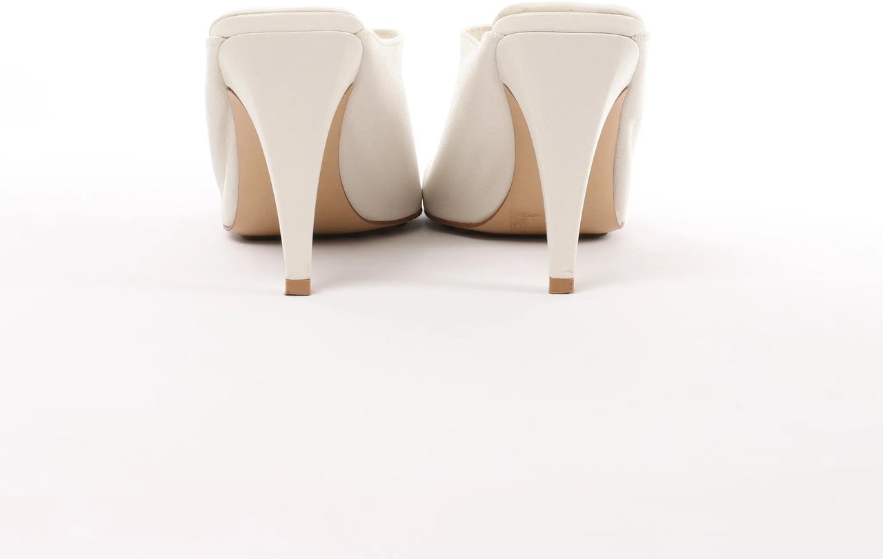 Bottega Veneta Bottega Veneta Mule Heel Toe Ring Leather in White, Size 39 EU Wit