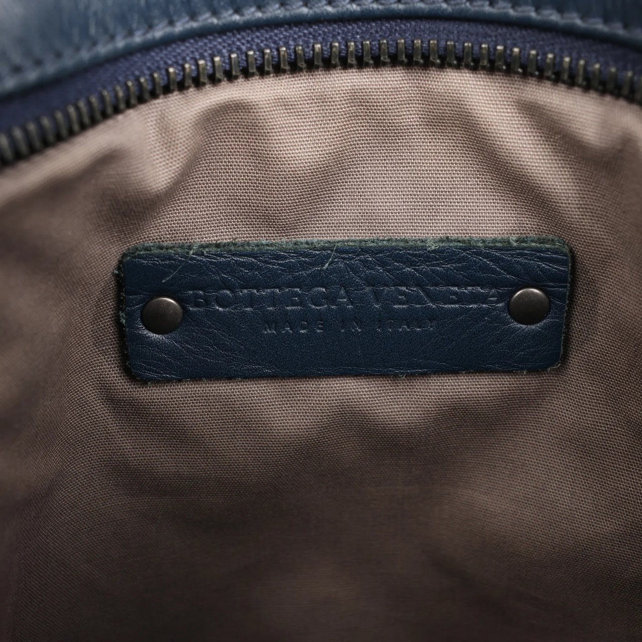 Bottega Veneta Bottega Veneta VN Intrecciato Crossbody Messenger Bag in Navy Blue Navy