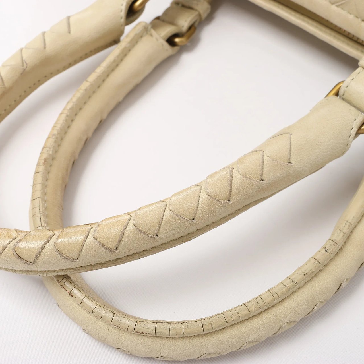 Bottega Veneta Montaigne Intrecciato Leather Shoulder Bag in Beige 173398 Beige