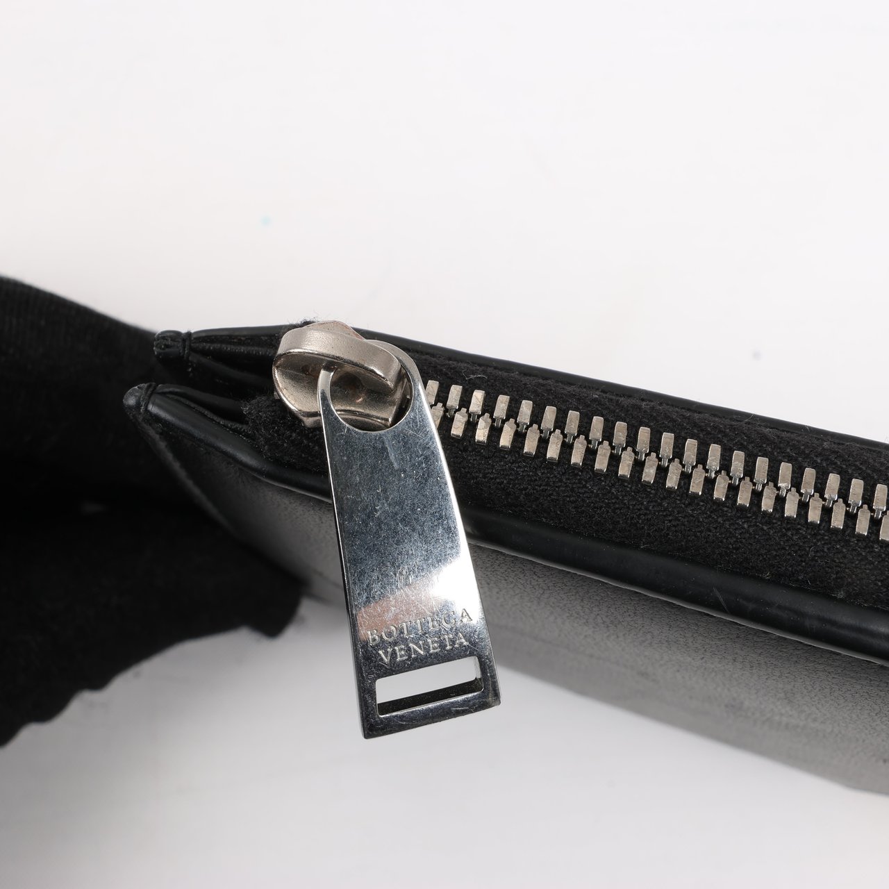 Bottega Veneta Leather Fragment Case in Black × Brown Divers