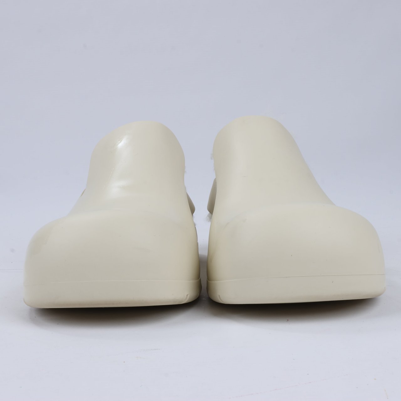 Bottega Veneta Bottega Veneta Puddle Shearling Cozy Matt Rubber Low Top Shoes in Ivory Beige