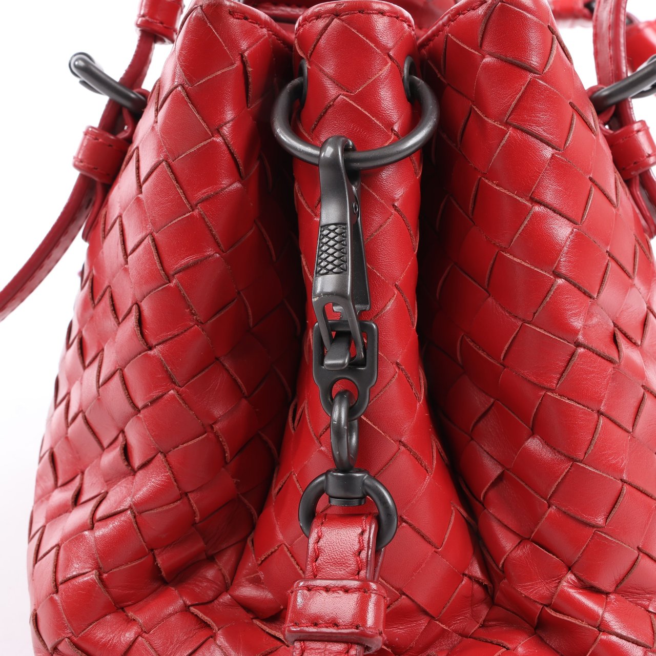 Bottega Veneta Intrecciato Roma Leather Handbag in Red Rood