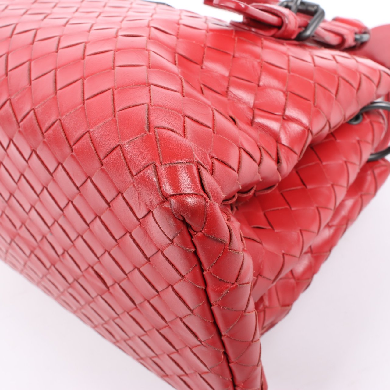 Bottega Veneta Intrecciato Roma Leather Handbag in Red Rood
