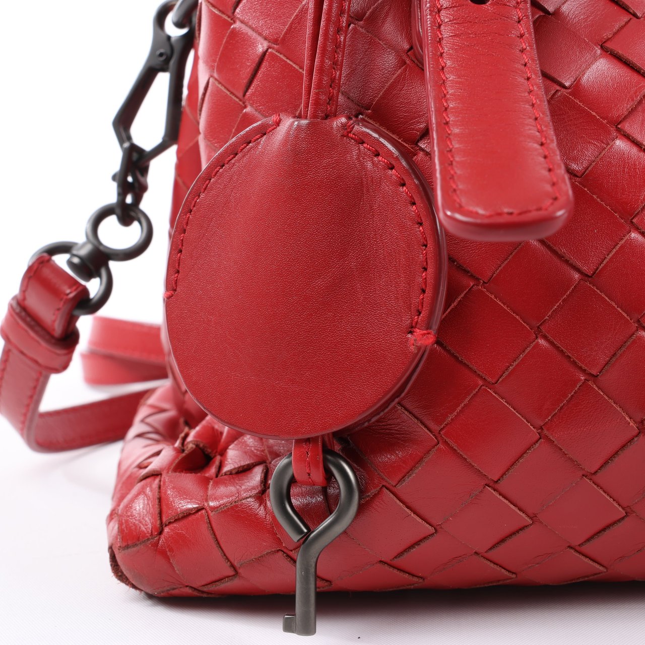 Bottega Veneta Intrecciato Roma Leather Handbag in Red Rood