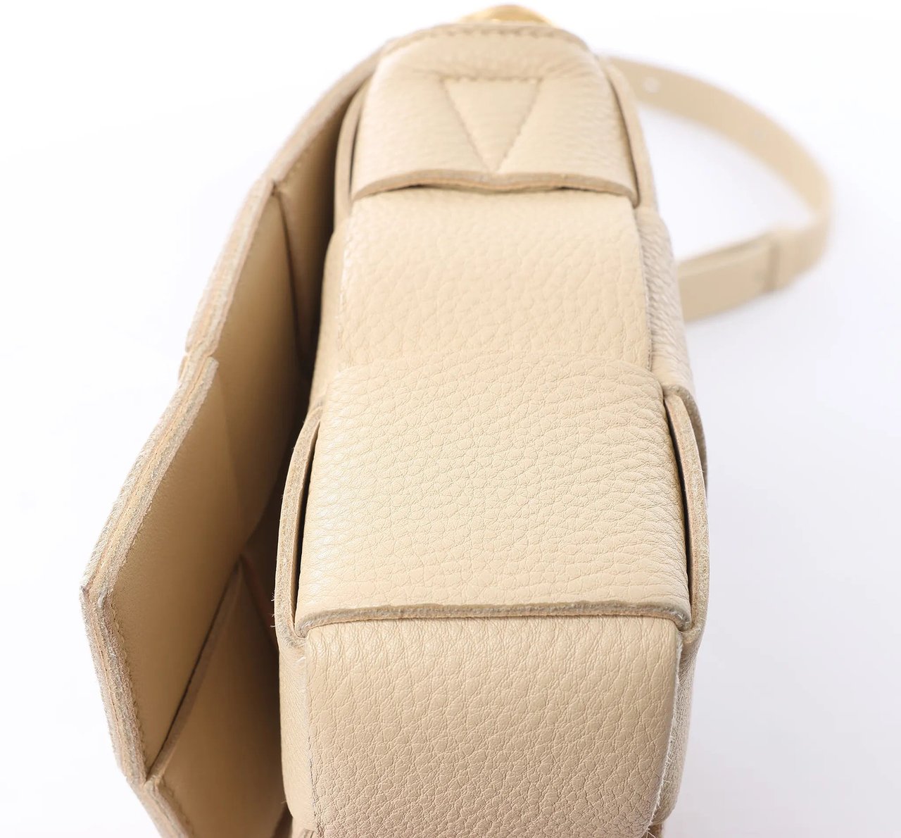 Bottega Veneta Cassette Maxi Intrecciato Leather Crossbody Bag in Beige Beige