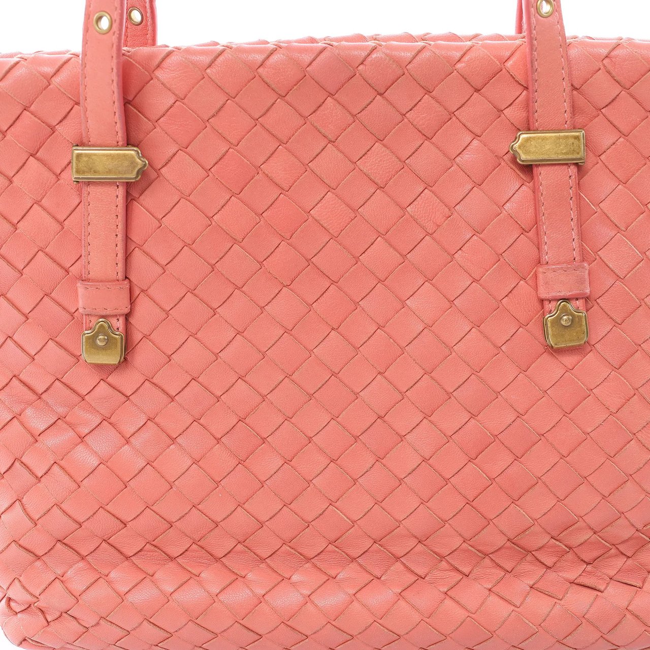 Bottega Veneta Intrecciato Leather Shoulder Bag in Pink Roze