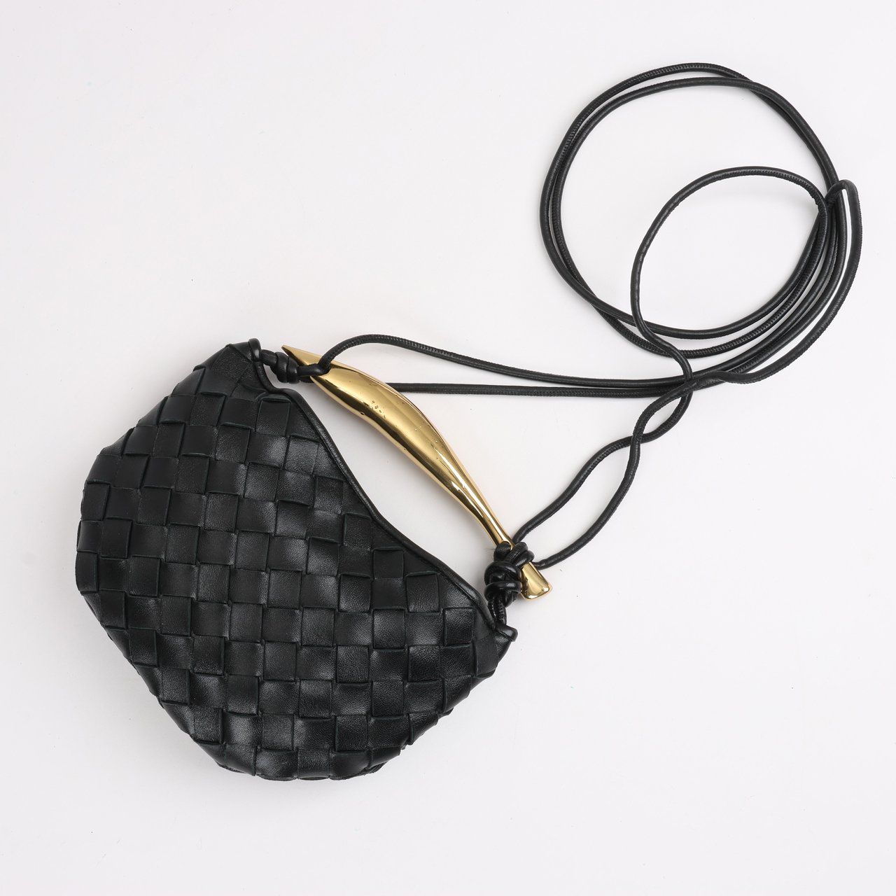 Bottega Veneta Intrecciato Sardines Leather Shoulder Bag in Black Zwart