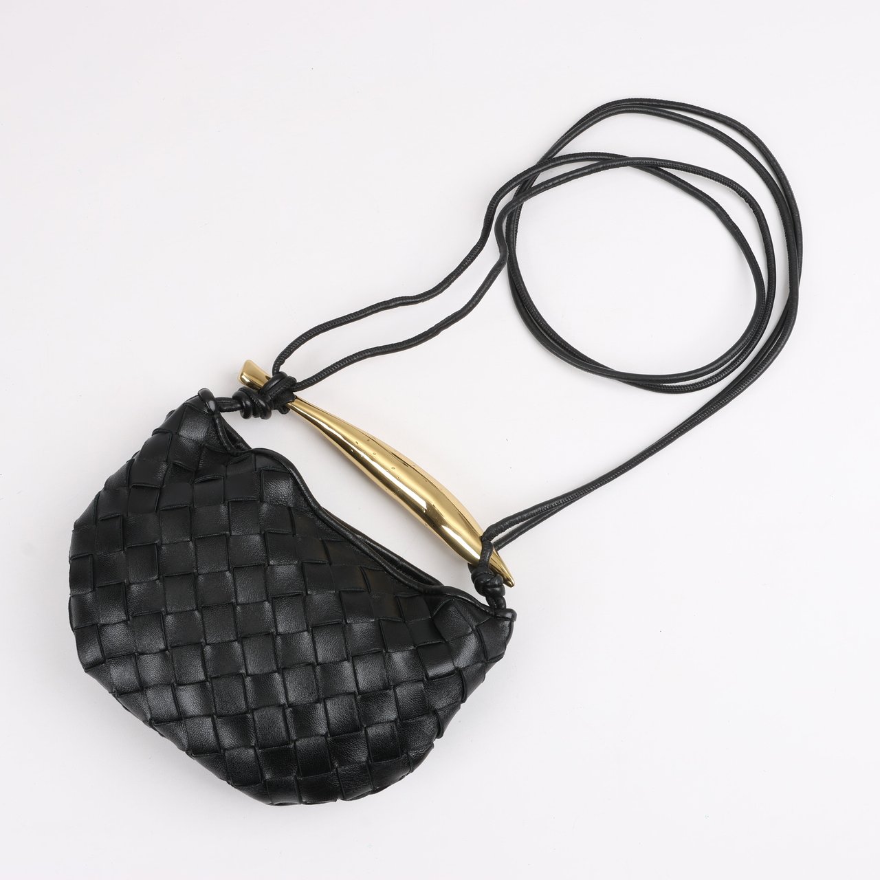 Bottega Veneta Intrecciato Sardines Leather Shoulder Bag in Black Zwart