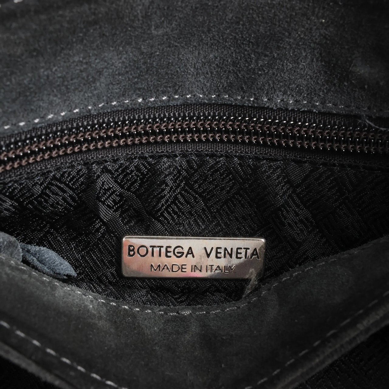 Bottega Veneta Suede 2Way Handbag in Gray Grijs