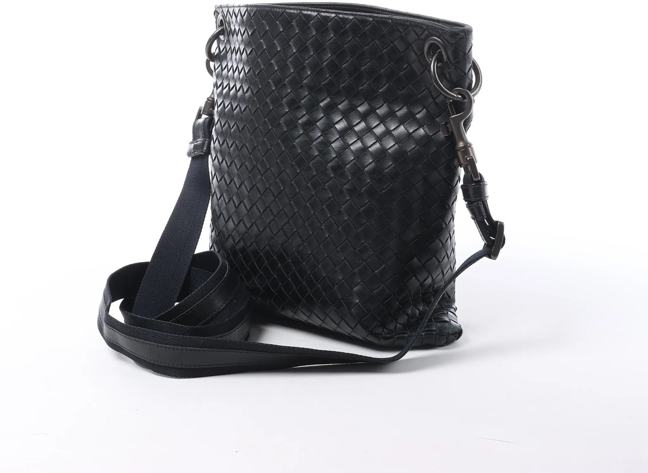 Bottega Veneta VN Intrecciato Crossbody Messenger Bag in Black Zwart