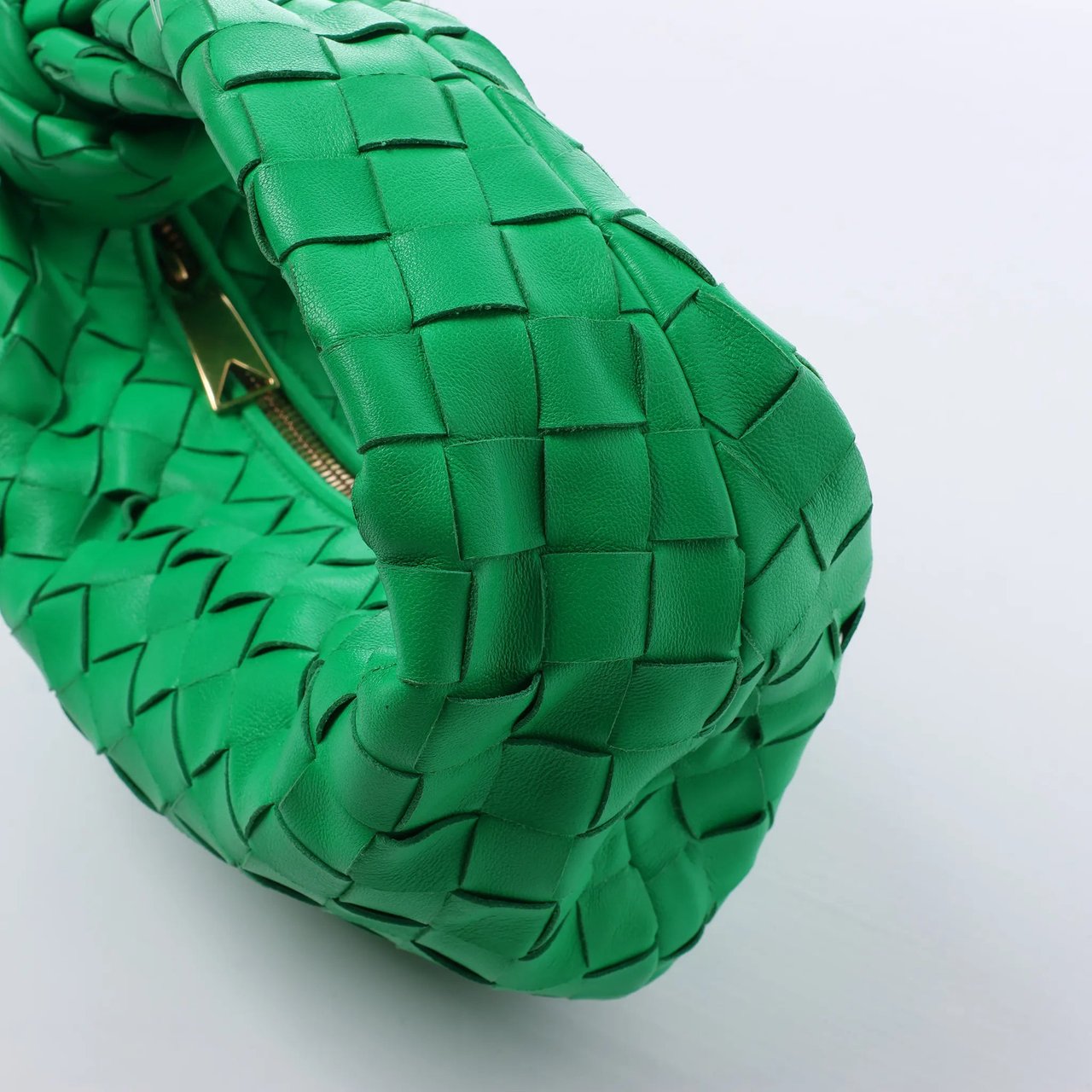 Bottega Veneta Jodie Mini Intrecciato Leather Handbag in Green Groen