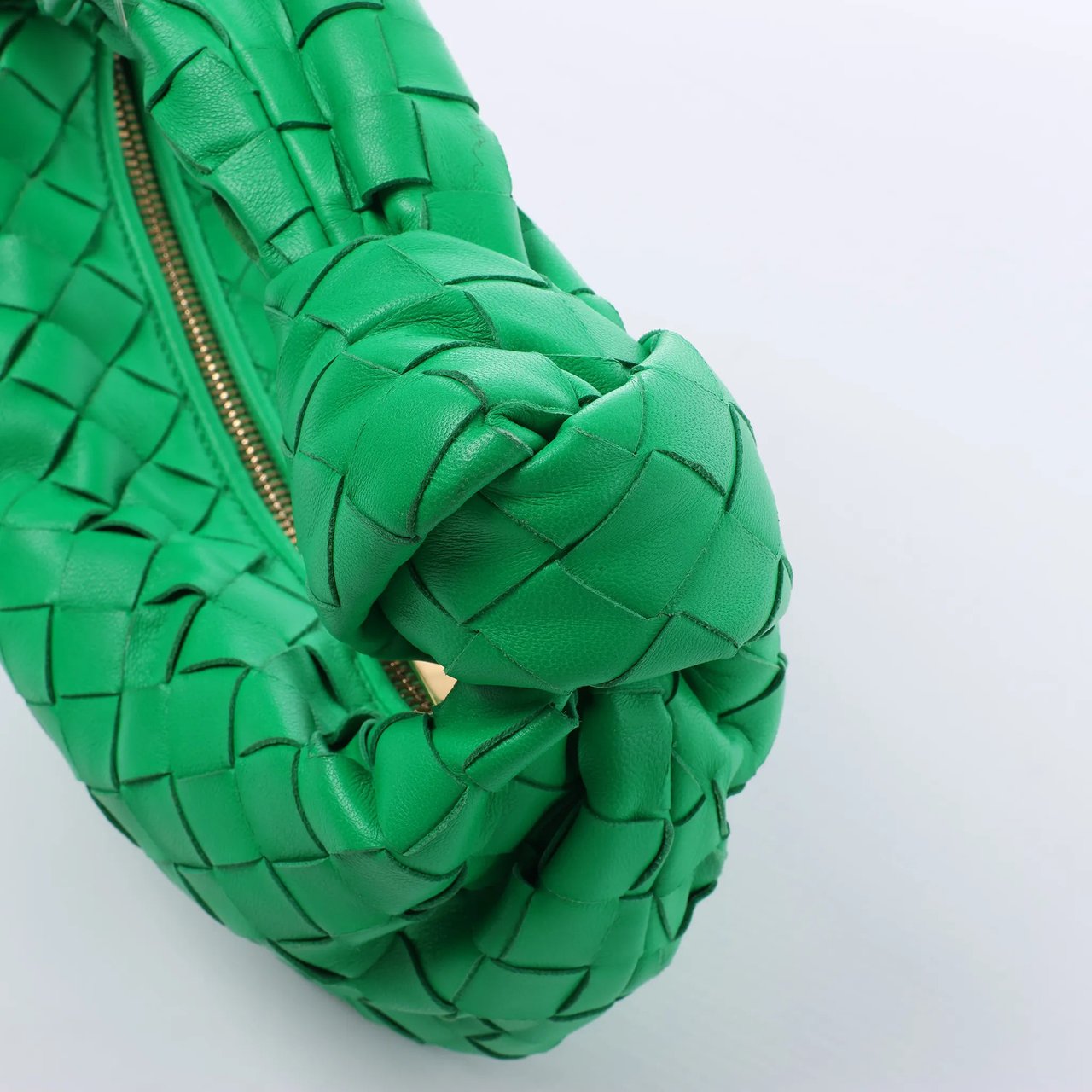 Bottega Veneta Jodie Mini Intrecciato Leather Handbag in Green Groen