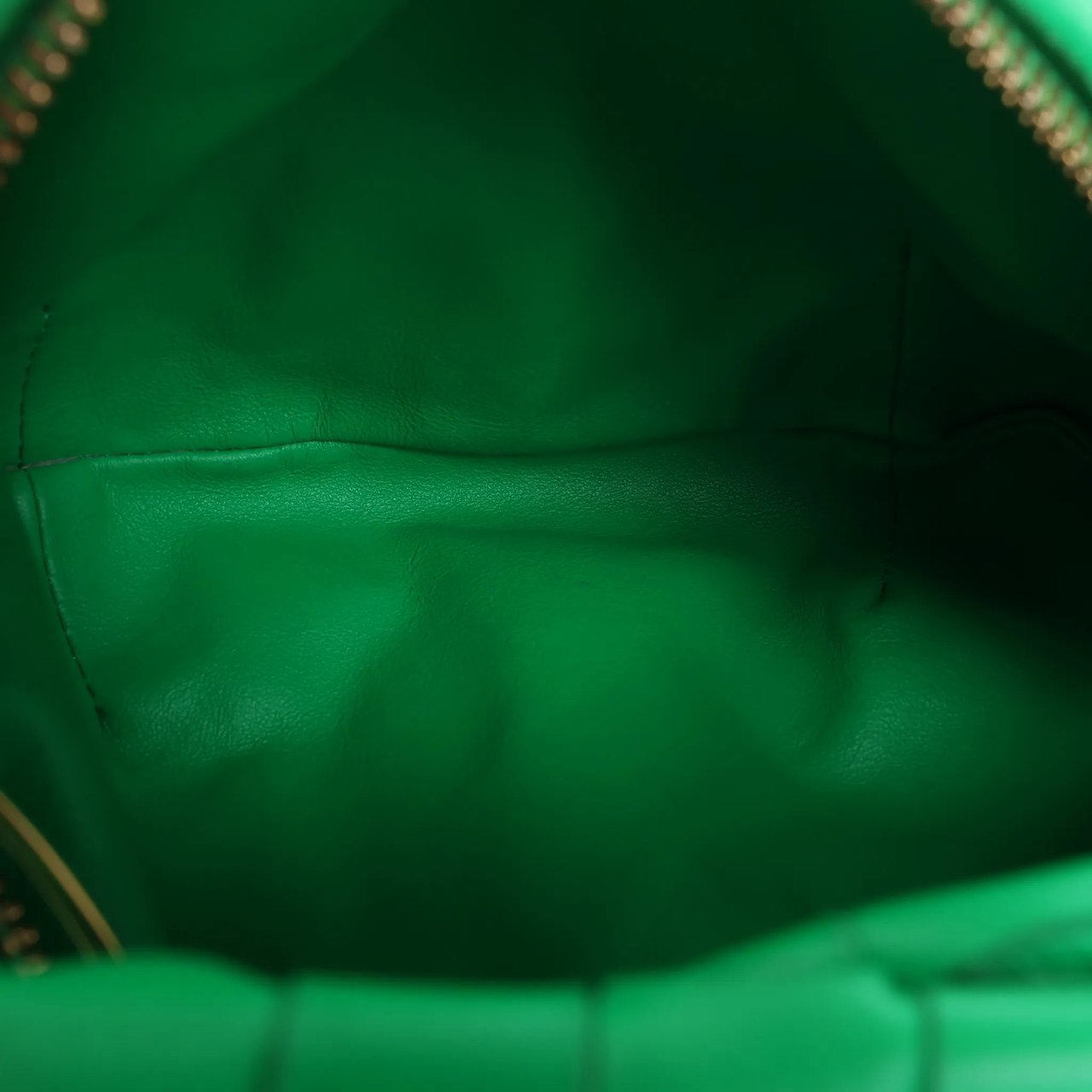 Bottega Veneta Jodie Mini Intrecciato Leather Handbag in Green Groen