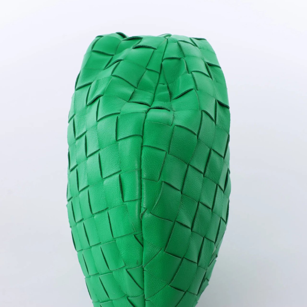 Bottega Veneta Jodie Mini Intrecciato Leather Handbag in Green Groen