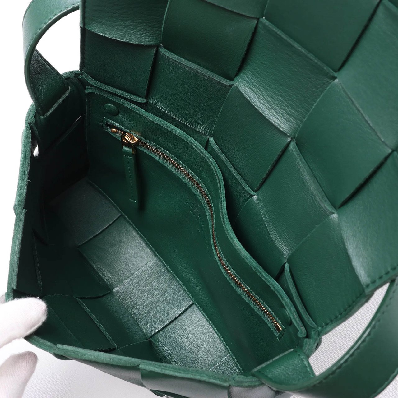 Bottega Veneta Cassette Maxi Intrecciato Leather Crossbody Bag in Green Beige