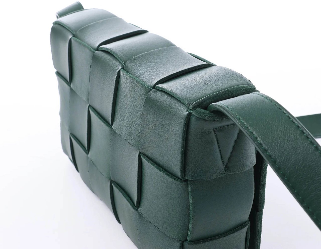 Bottega Veneta Cassette Maxi Intrecciato Leather Crossbody Bag in Green Beige