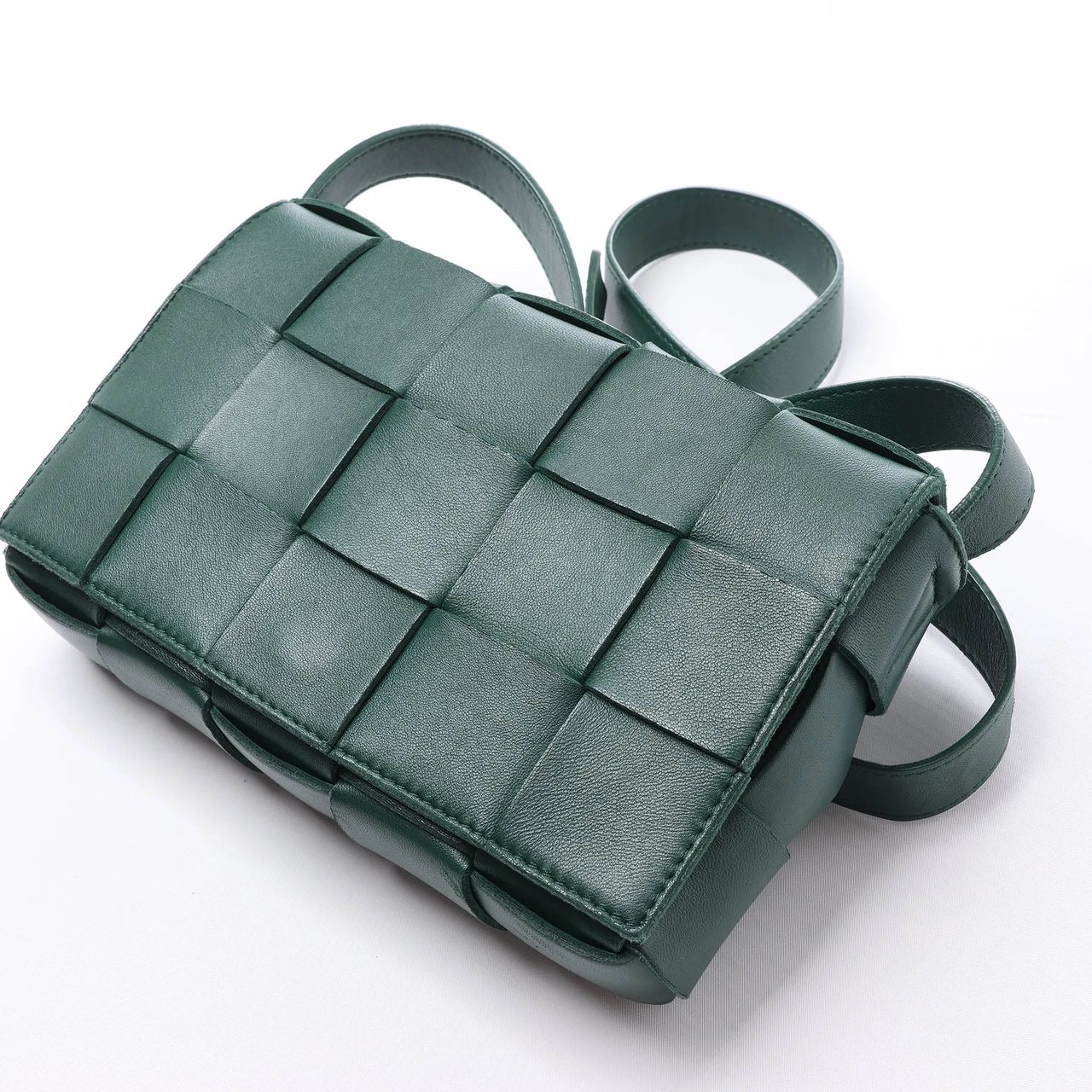 Bottega Veneta Cassette Maxi Intrecciato Leather Crossbody Bag in Green Beige
