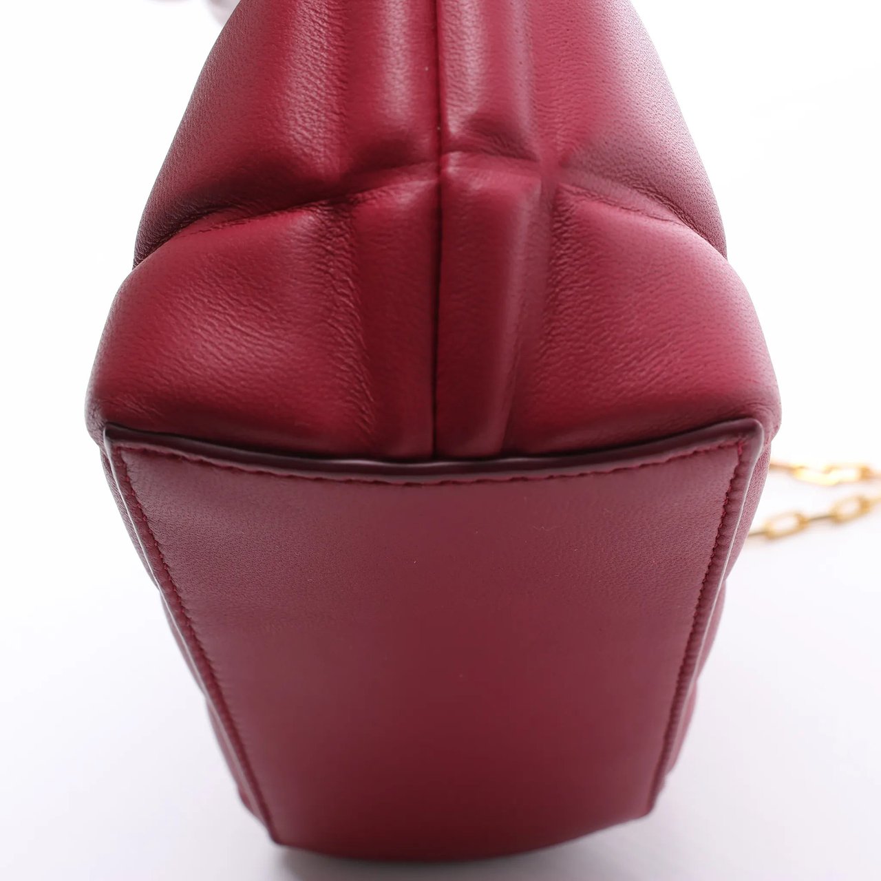 Bottega Veneta Half Moon Padded Leather Crossbody Bag in Burgundy 593165 Zwart