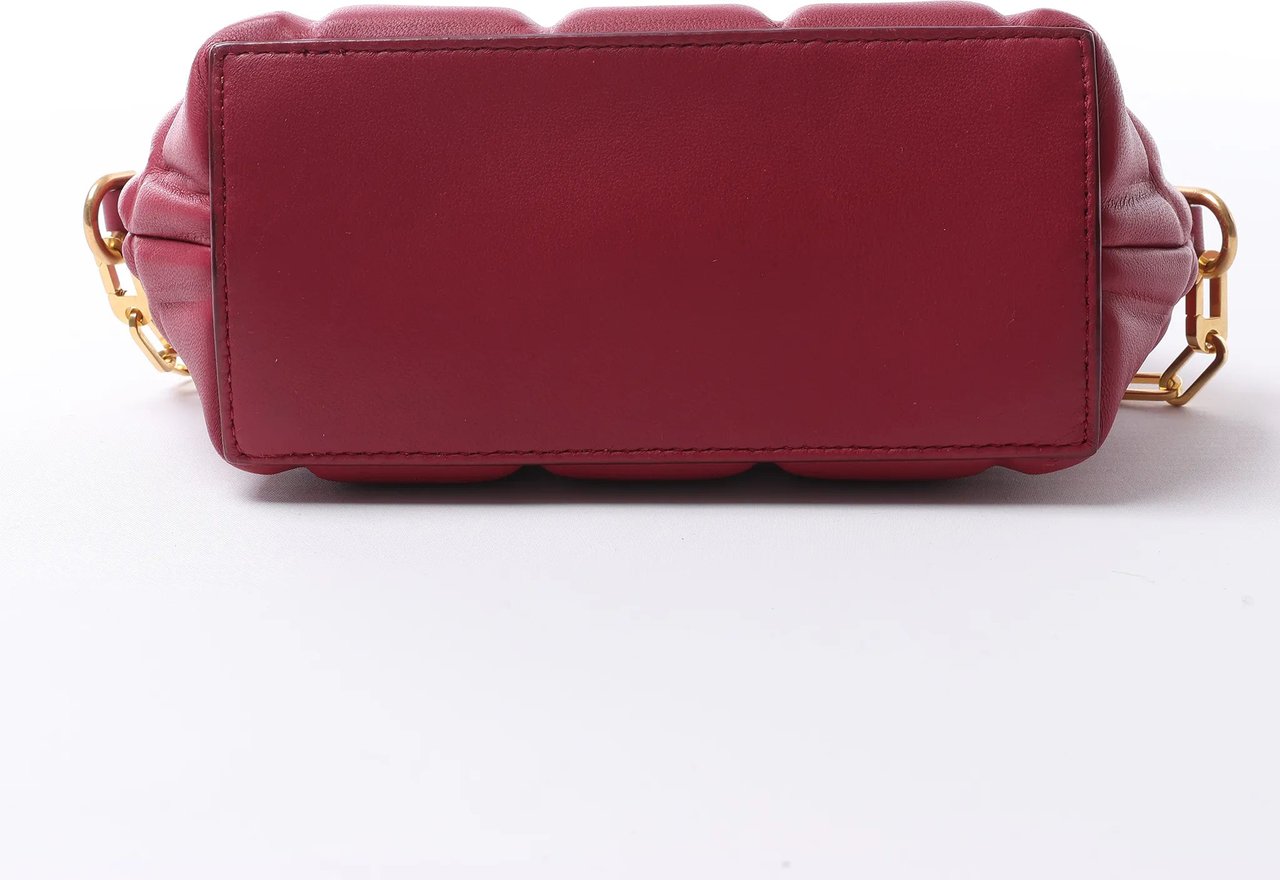 Bottega Veneta Half Moon Padded Leather Crossbody Bag in Burgundy 593165 Zwart