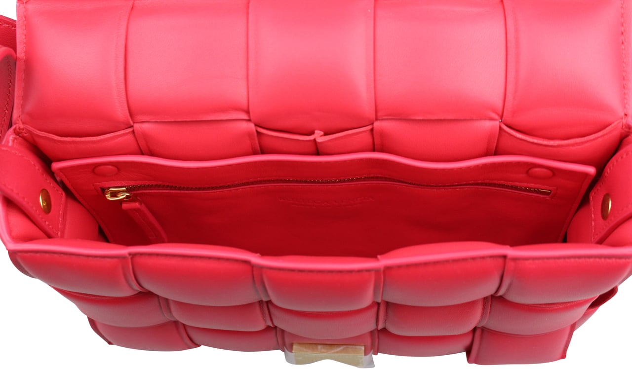 Bottega Veneta Bottega Veneta Padded Cassette Tas 'Firework Red' Rood
