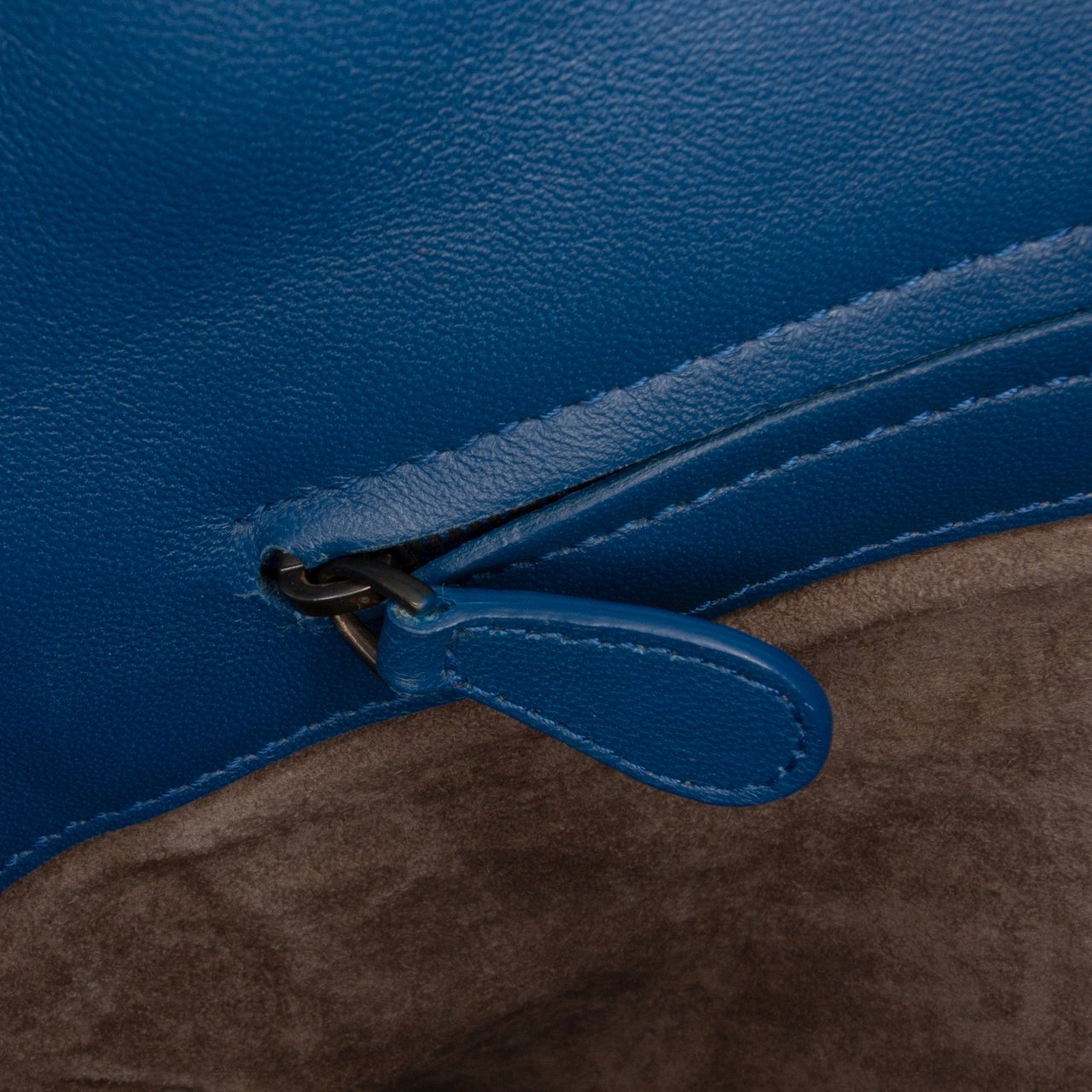 Bottega Veneta Nappa Intrecciato Milano Tote Blauw