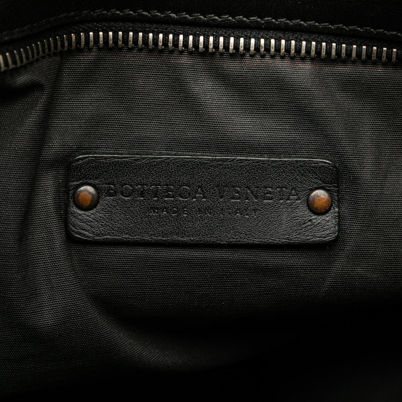 Bottega Veneta Nappa Intrecciato VN Crossbody Zwart