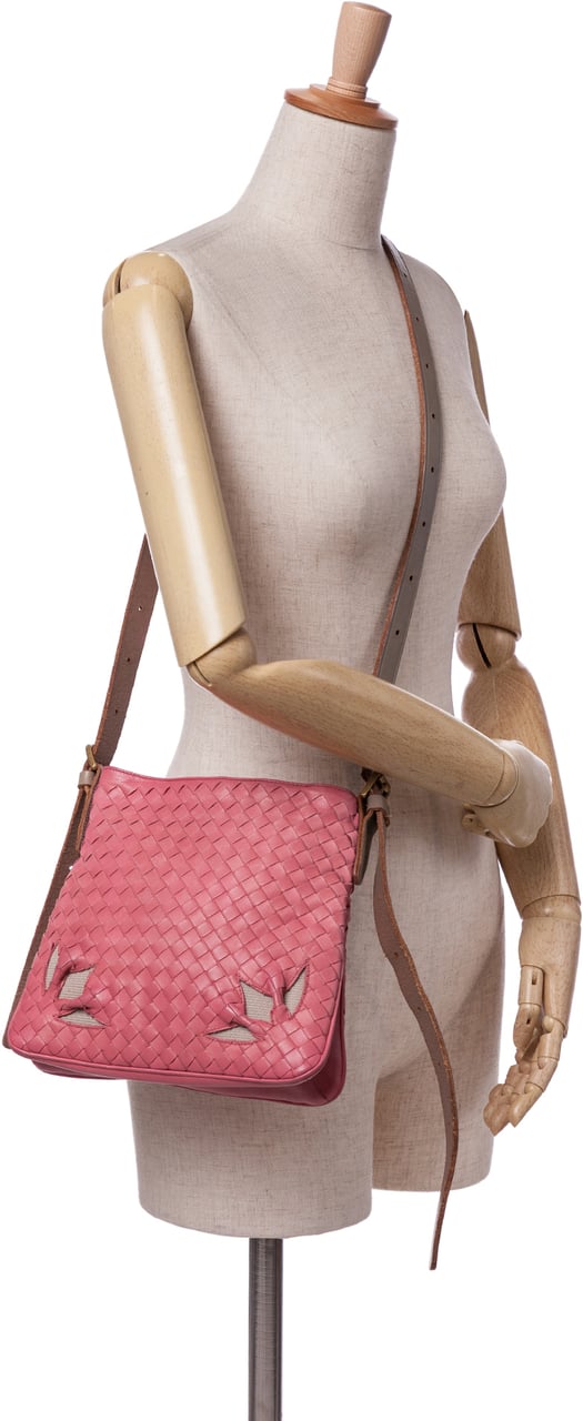 Bottega Veneta Intrecciato Crossbody Roze