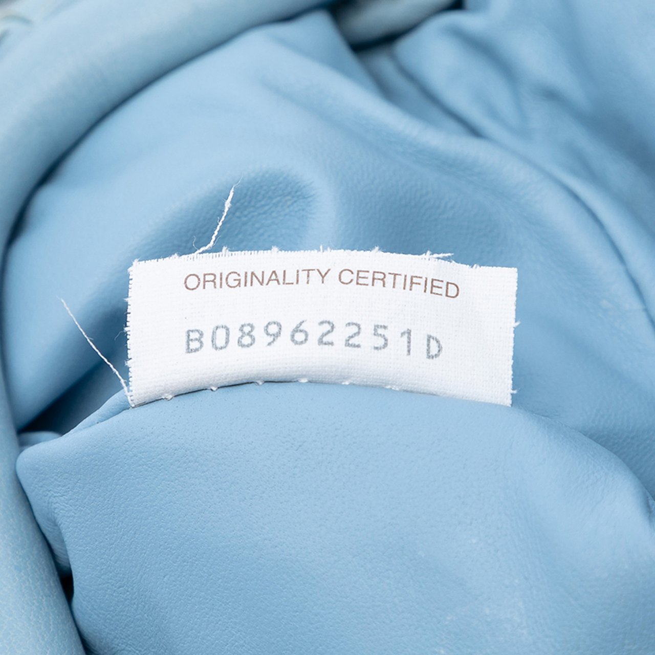 Bottega Veneta Nappa Intrecciato The Mini Pouch Crossbody Blauw