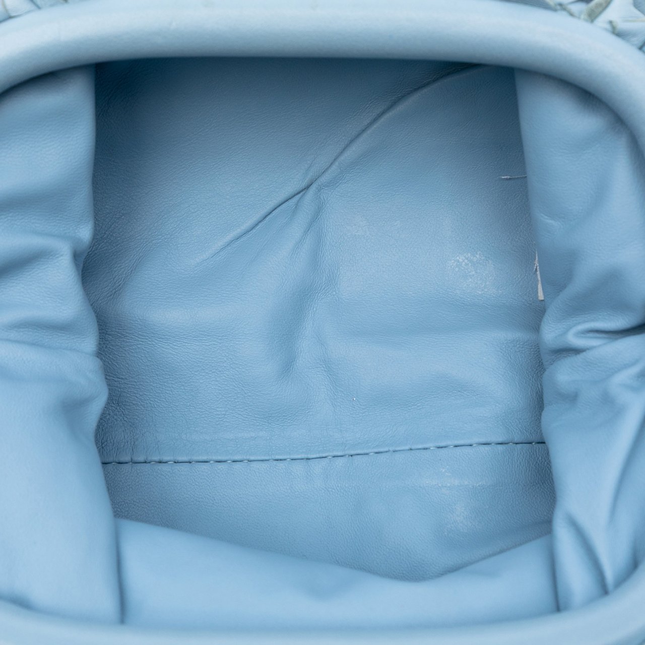 Bottega Veneta Nappa Intrecciato The Mini Pouch Crossbody Blauw