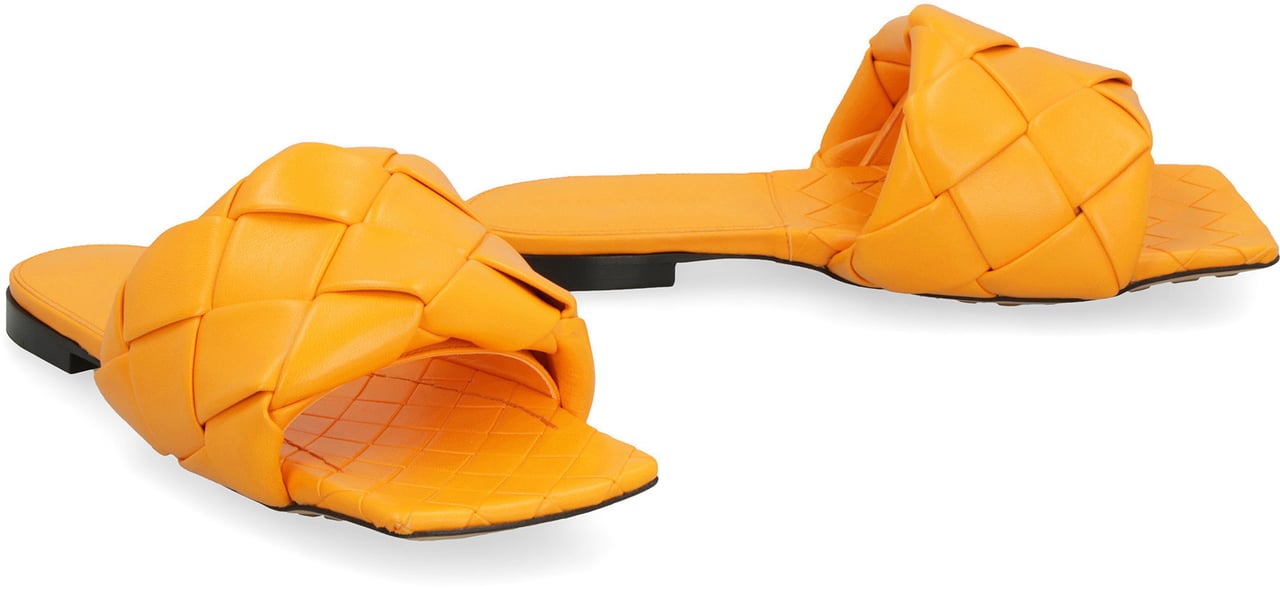 Bottega Veneta Lido leather flat sandals Oranje