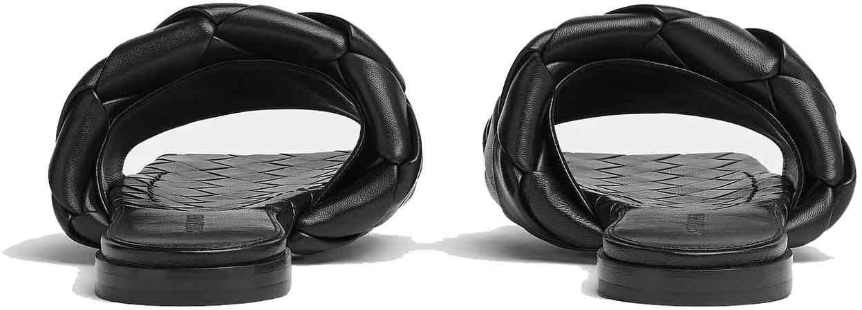 Bottega Veneta BOTTEGA VENETA Intrecciato leather flat sandals Zwart