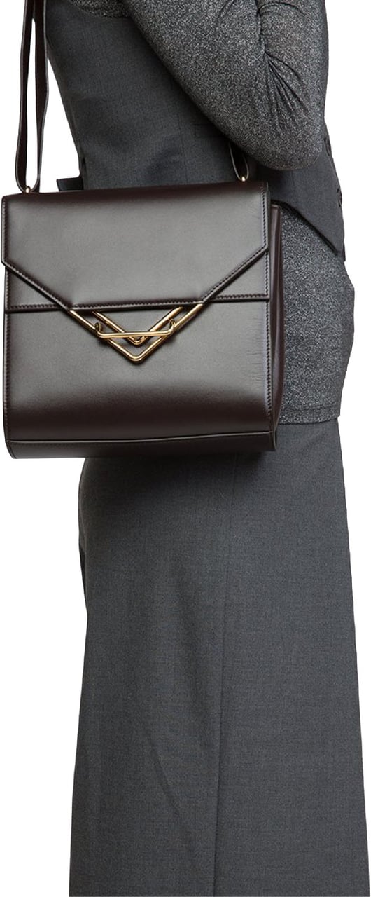 Bottega Veneta The Clip Shoulder Bag Bruin