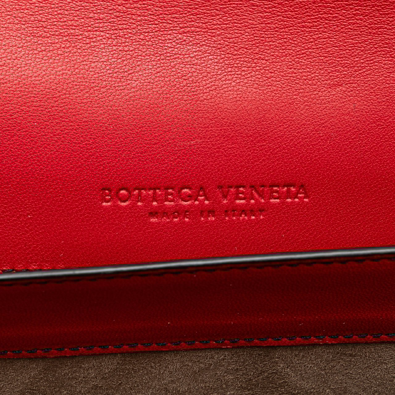 Bottega Veneta Nappa Intrecciato Microstud Montebello Crossbody Rood