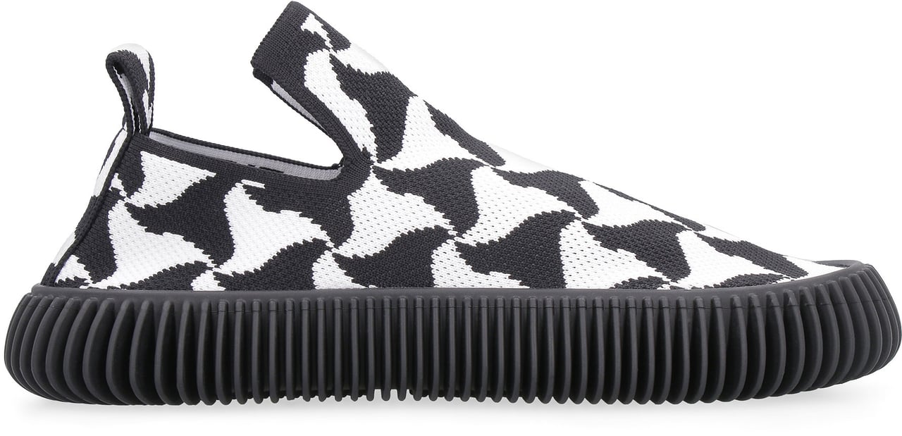 Bottega Veneta Wavy Triangle slip-on sneakers Zwart