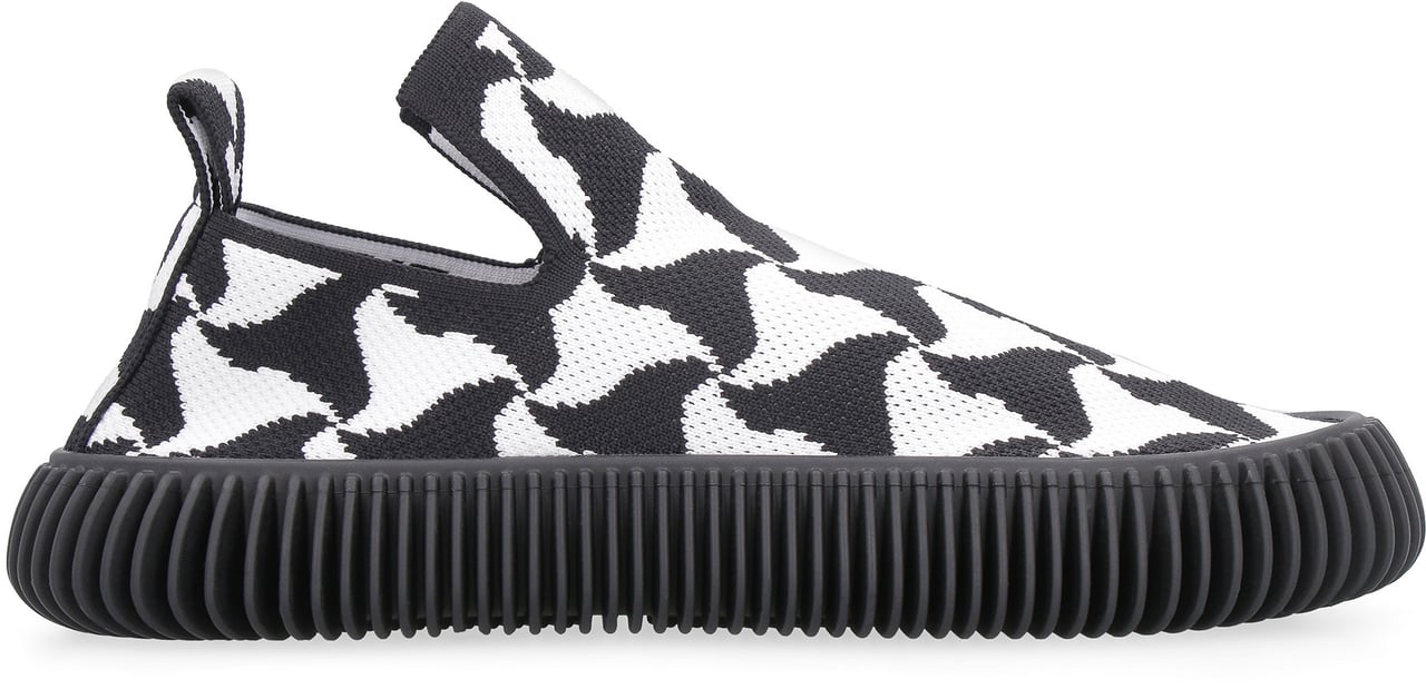 Bottega Veneta Wavy Triangle slip-on sneakers Zwart