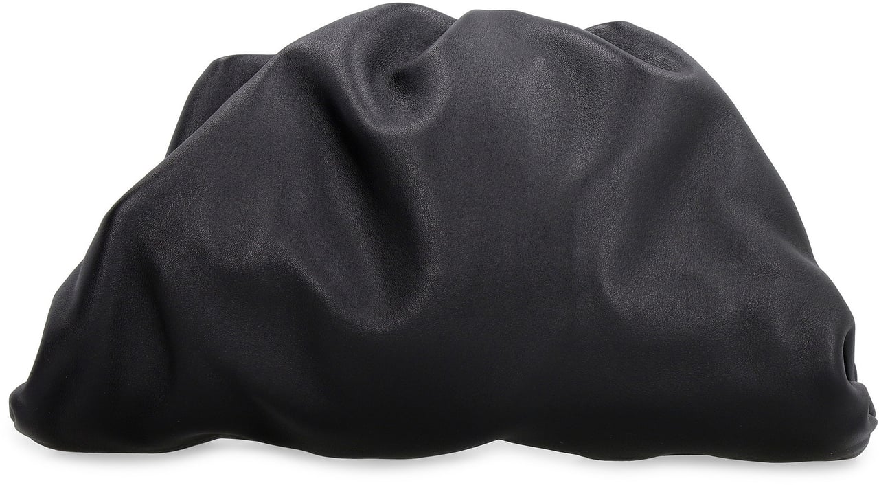 Bottega Veneta Teen Pouch leather clutch Zwart