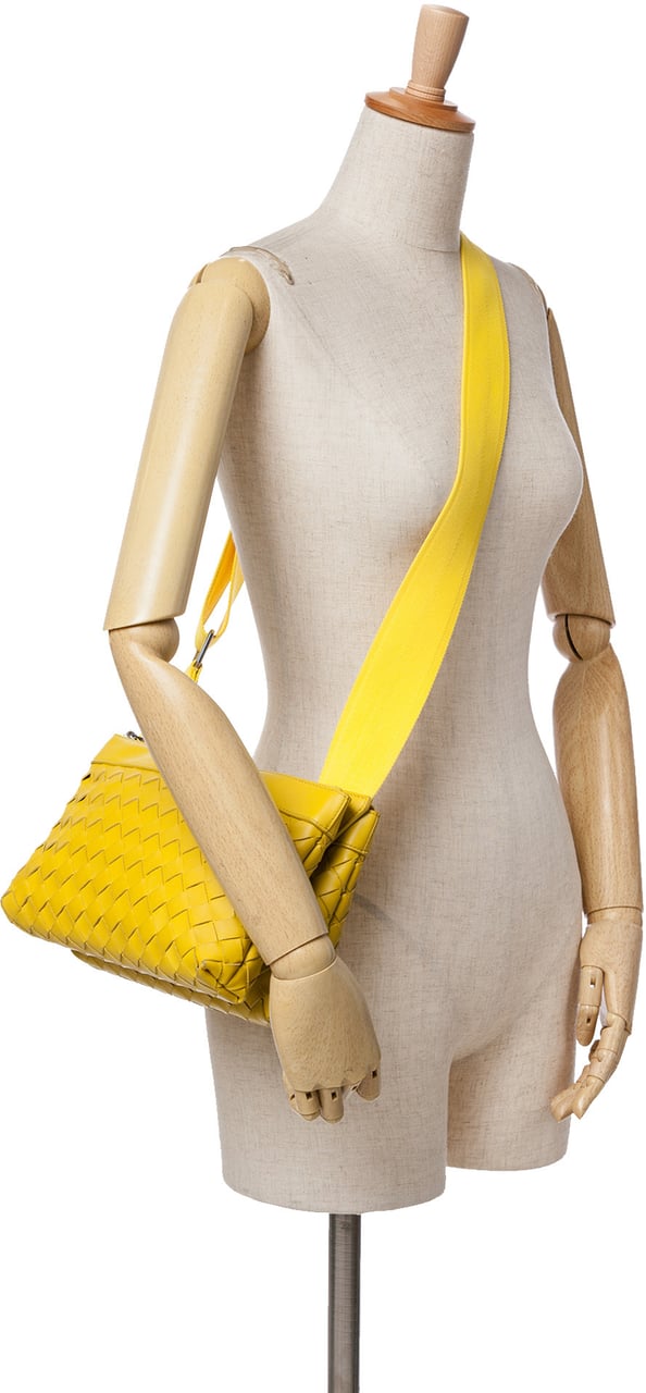 Bottega Veneta Nappa Intrecciato Duo Crossbody Geel