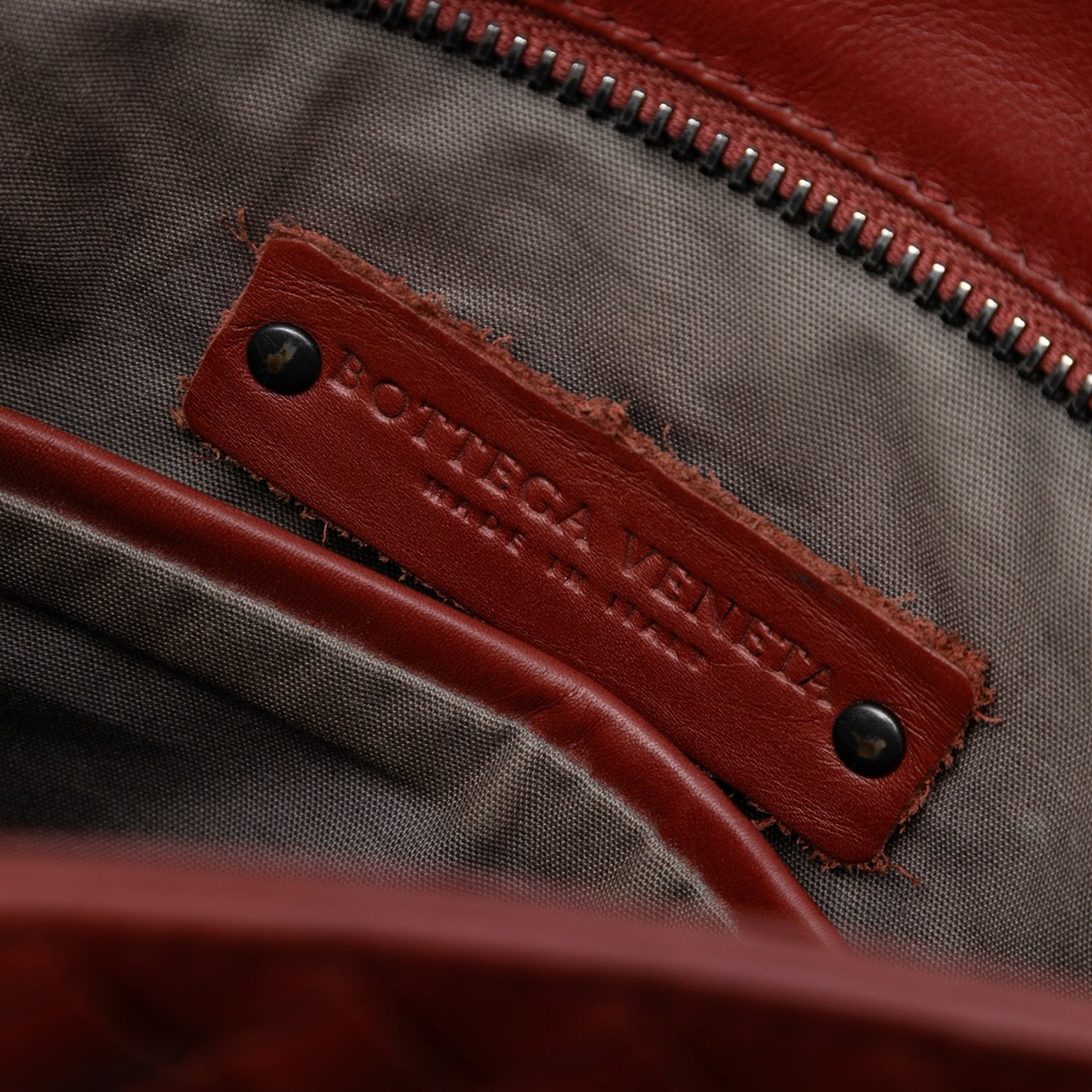 Bottega Veneta Nappa Intrecciato Crossbody Rood