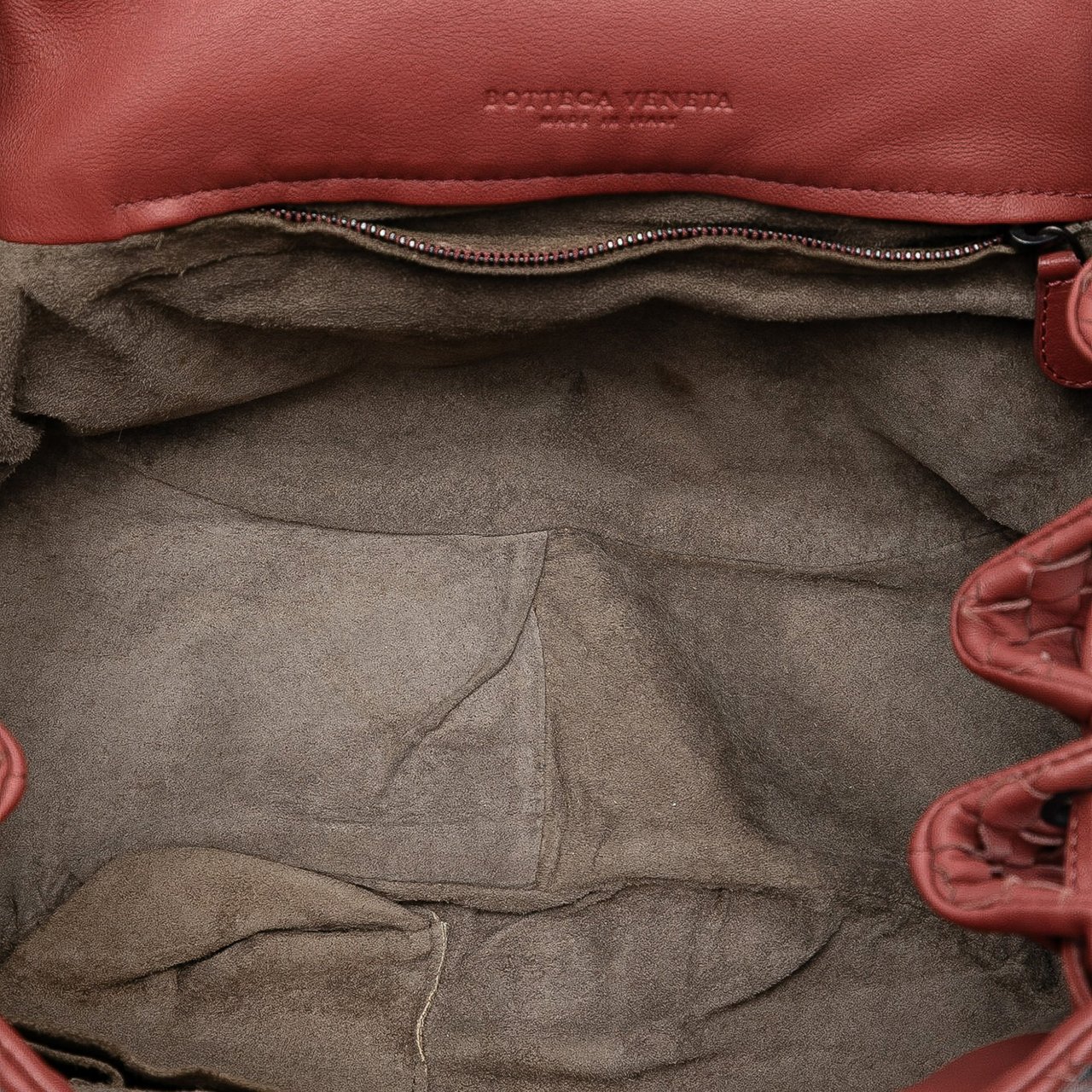 Bottega Veneta Nappa Intrecciato Flap Crossbody Rood