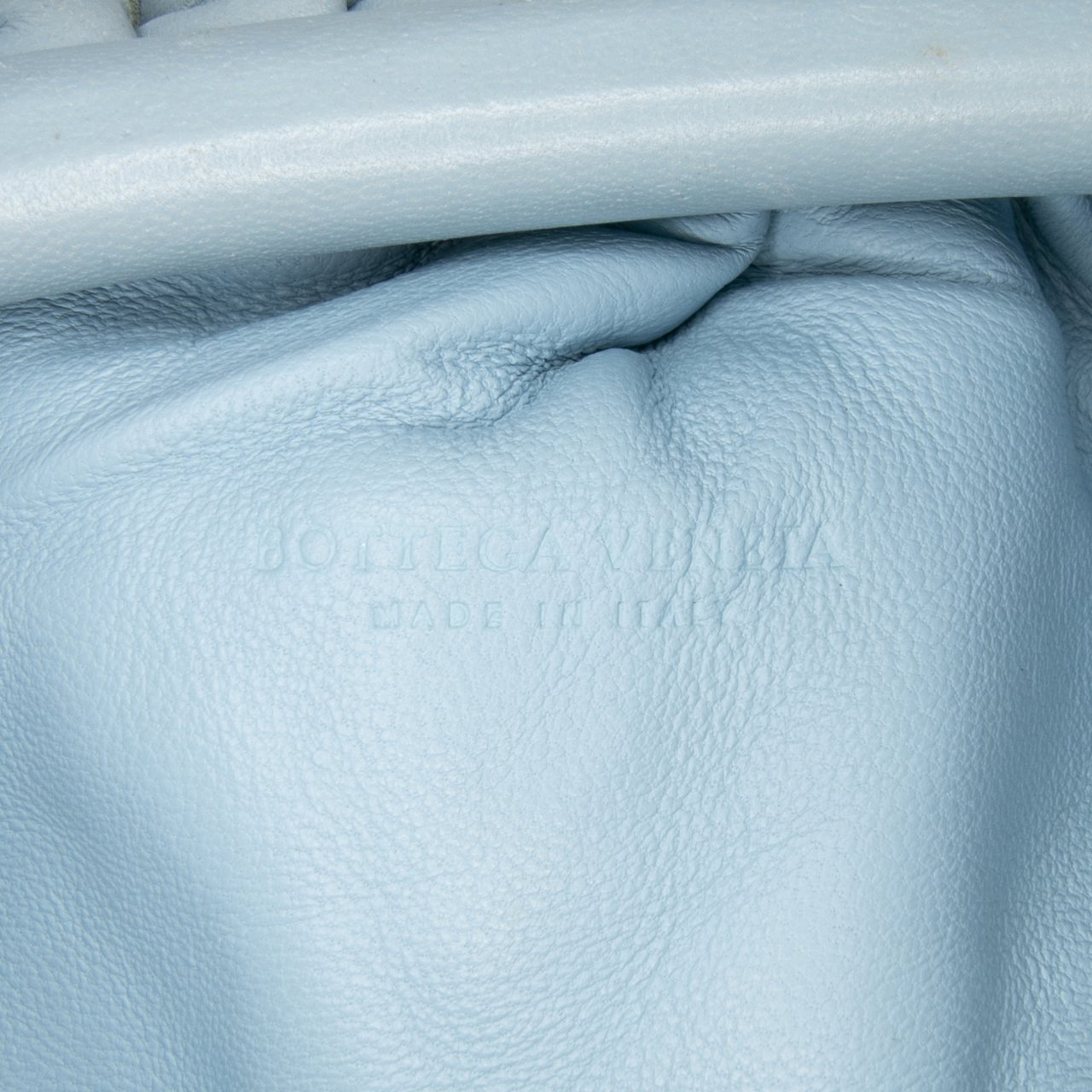 Bottega Veneta Nappa Intrecciato The Mini Pouch Crossbody Blauw