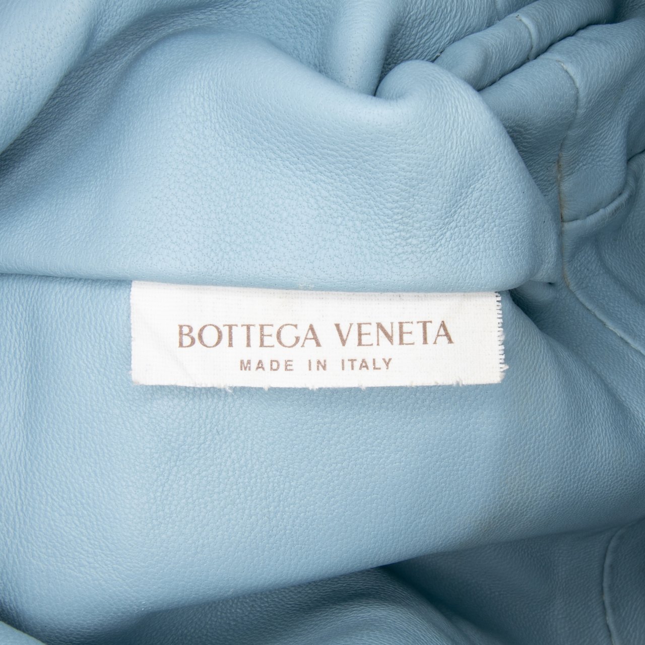 Bottega Veneta Nappa Intrecciato The Mini Pouch Crossbody Blauw
