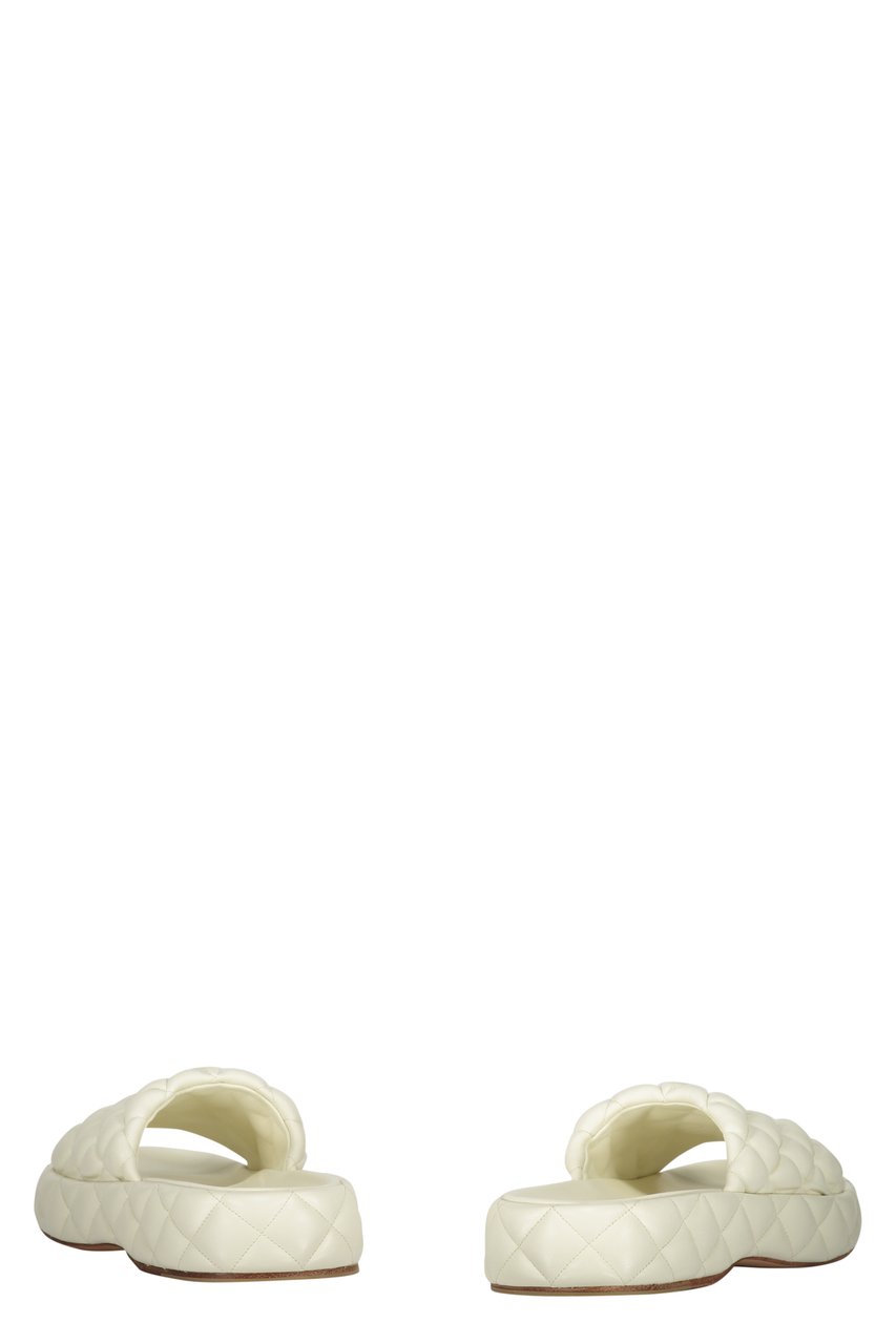 Bottega Veneta Leather mules Wit