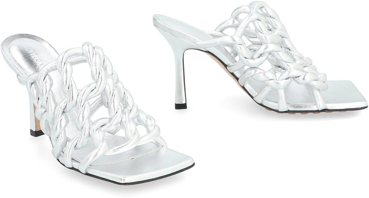 Bottega Veneta Leather Stretch sandal Zilver